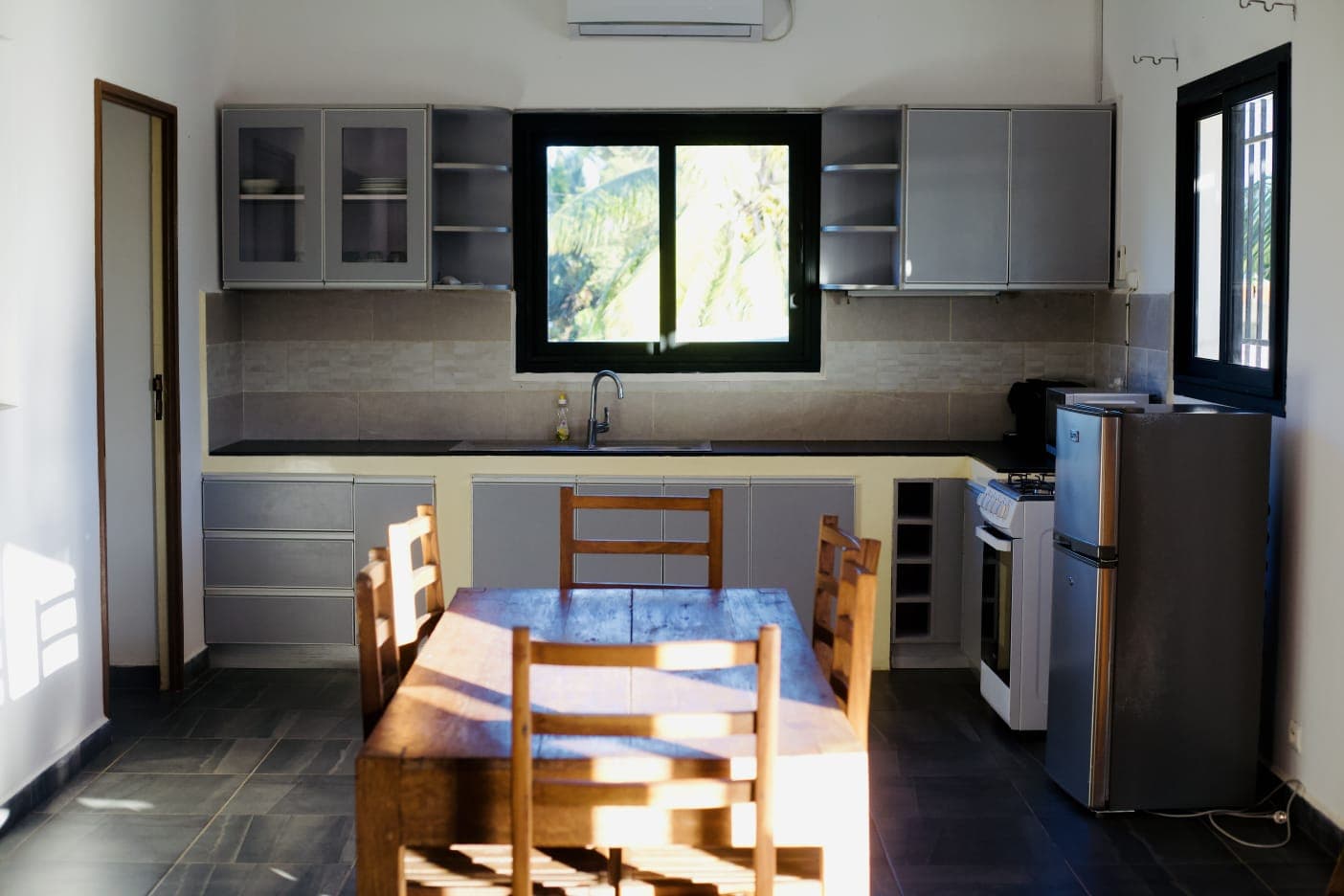 Suite Ibis — 11